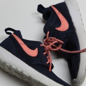 Nike Roshe Shoes